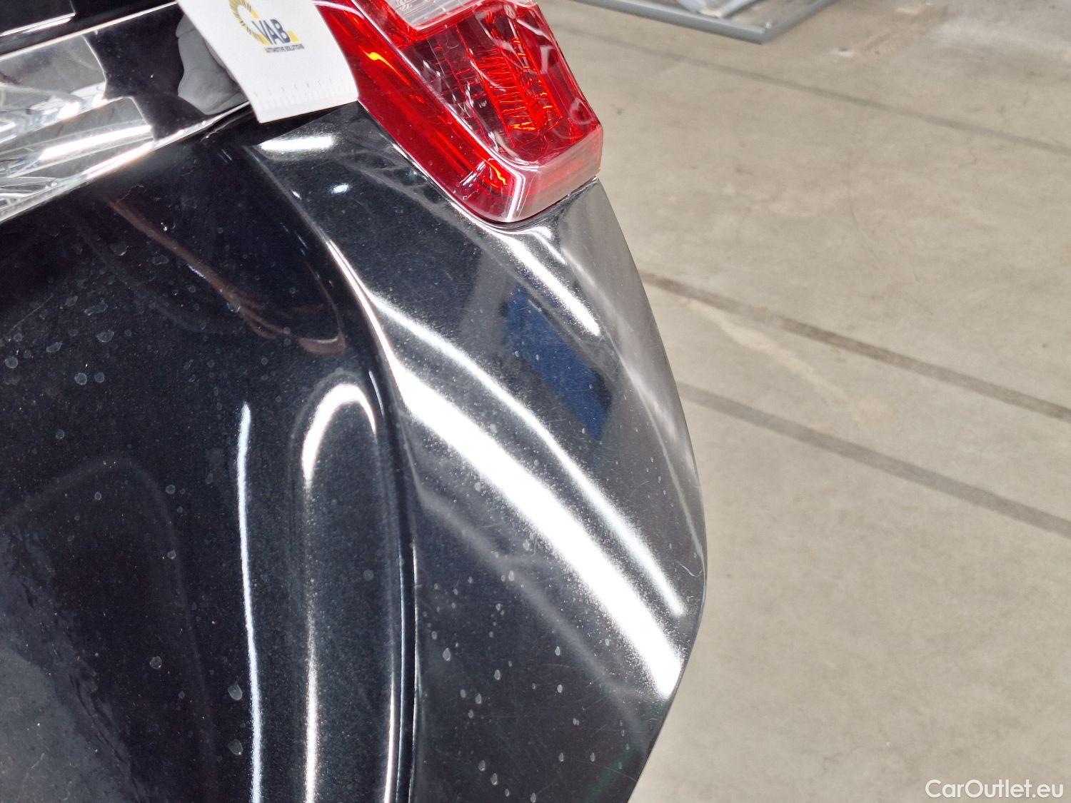  Mercedes  GLA Mercedes,  FL'17, Mercedes-Benz   200 d DCT 5d #57