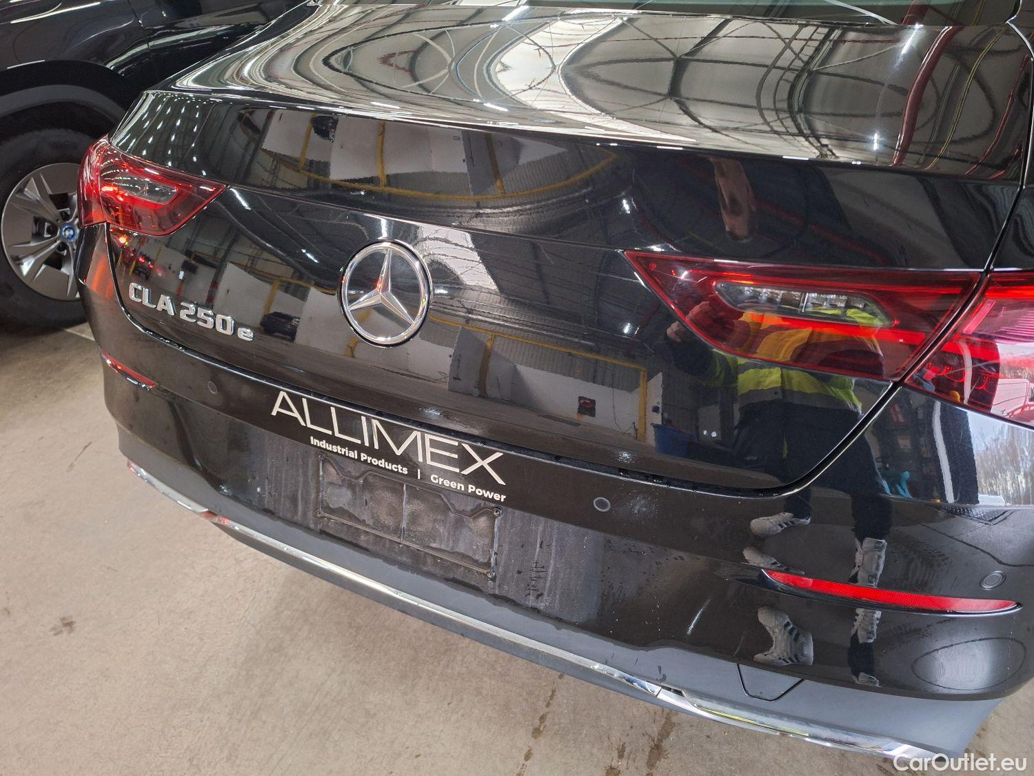  Mercedes  CLA-Klasse Mercedes, CLA FL'23 PHEV, Mercedes-Benz CLA CLA 250 e Luxury Line 4d #31