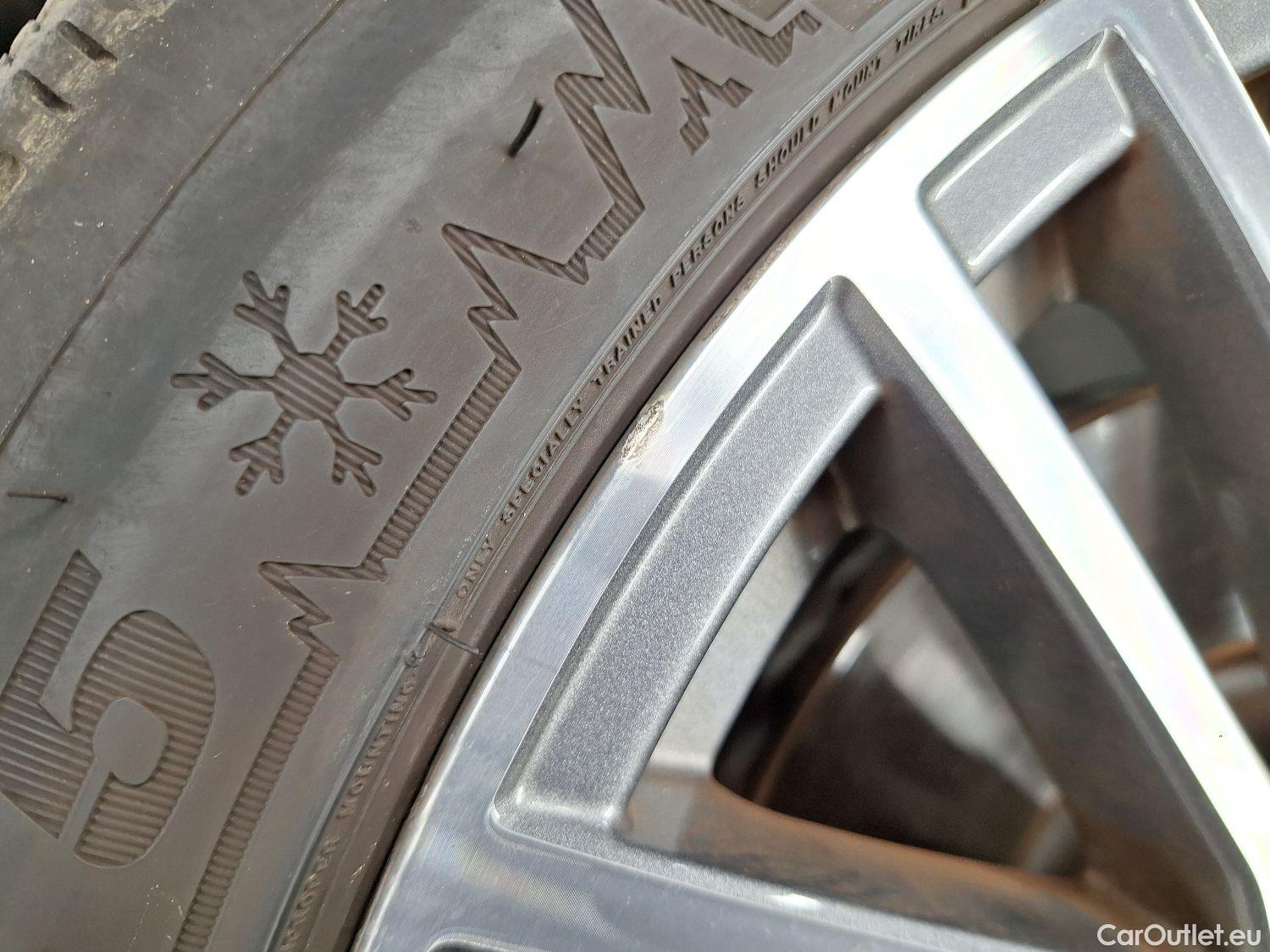  Mercedes  CLA-Klasse Mercedes, CLA FL'23 PHEV, Mercedes-Benz CLA CLA 250 e Luxury Line 4d #4