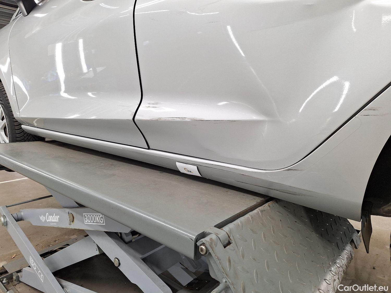  Ford  Fiesta Ford,  '17, Ford  1.1i 52kW Business Class 5d #28