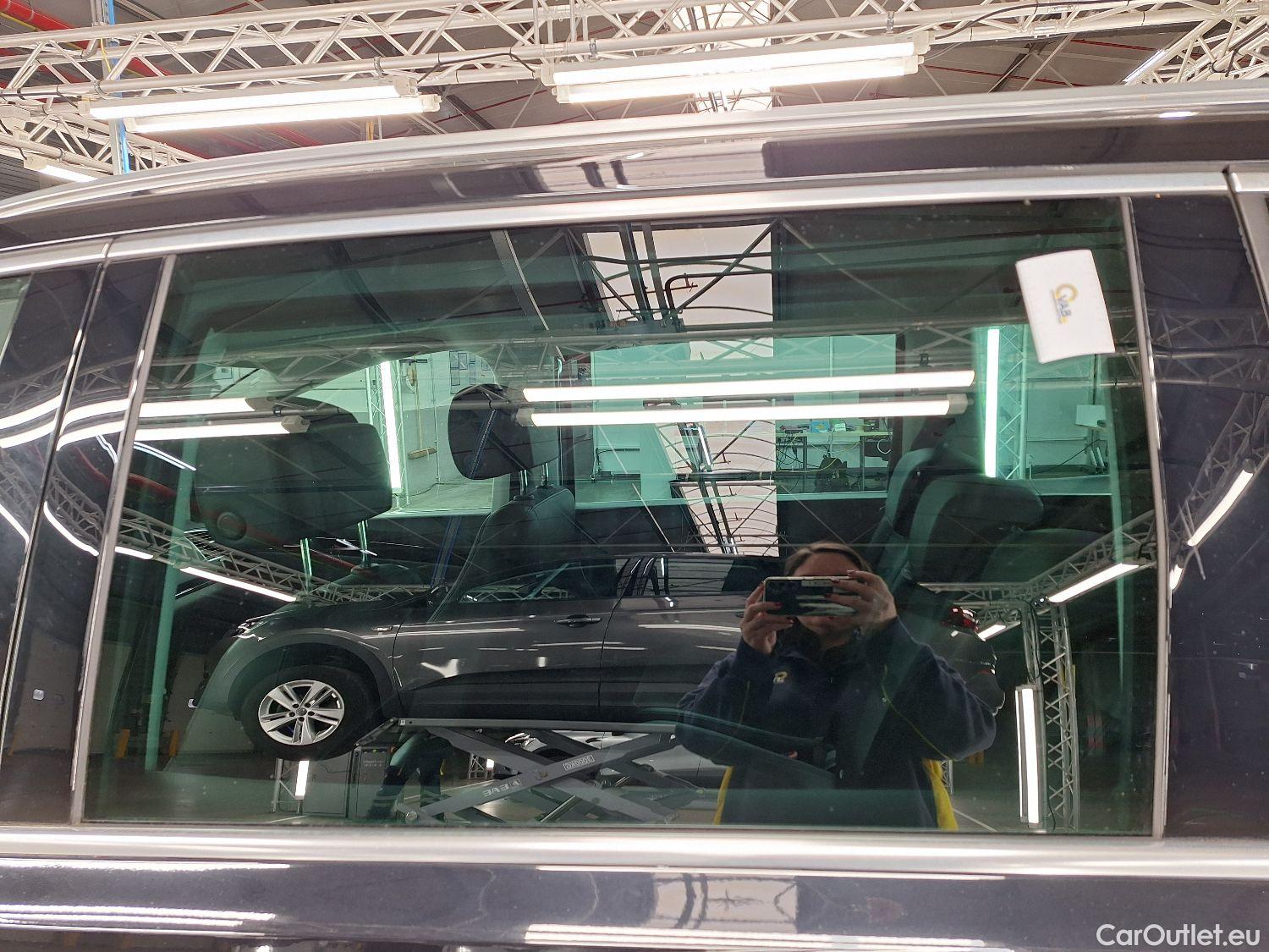  Volkswagen  Sharan VW,  '15, Volkswagen  1.4 TSi 110kW Highline 5d 7pl #44