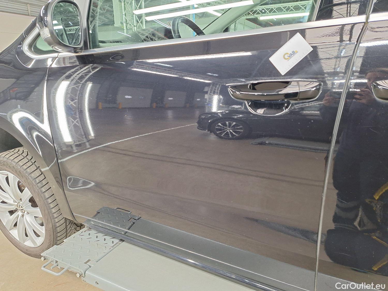  Volkswagen  Sharan VW,  '15, Volkswagen  1.4 TSi 110kW Highline 5d 7pl #25