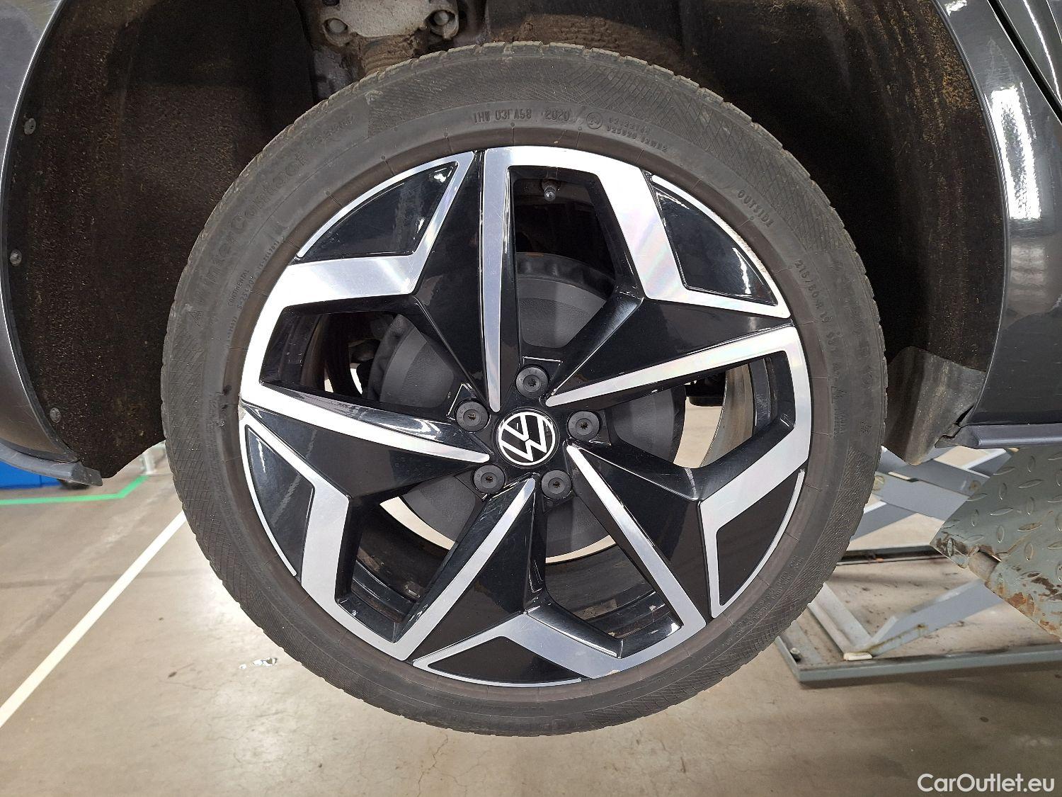  Volkswagen  ID.3 VW,  '20 BEV, Volkswagen   1ST Plus 5d #8