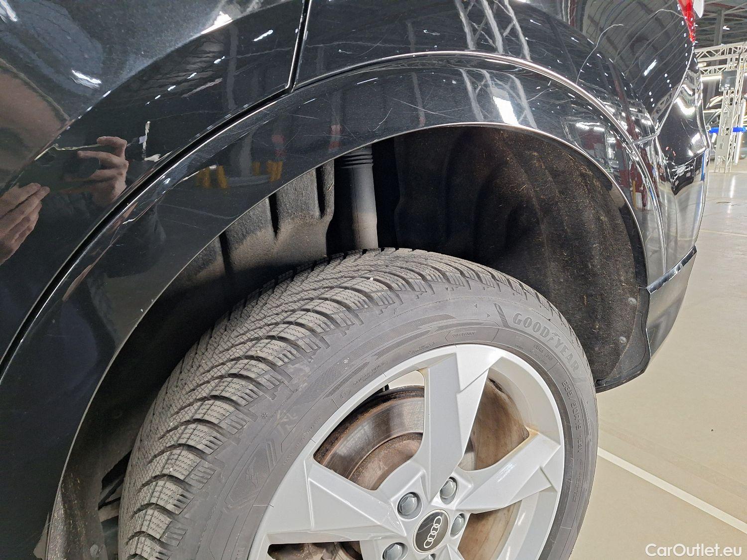  Audi  Q3 Audi,  SB '19 PHEV, Audi  Sportback 45 TFSI e S tronic S Line 5d #15