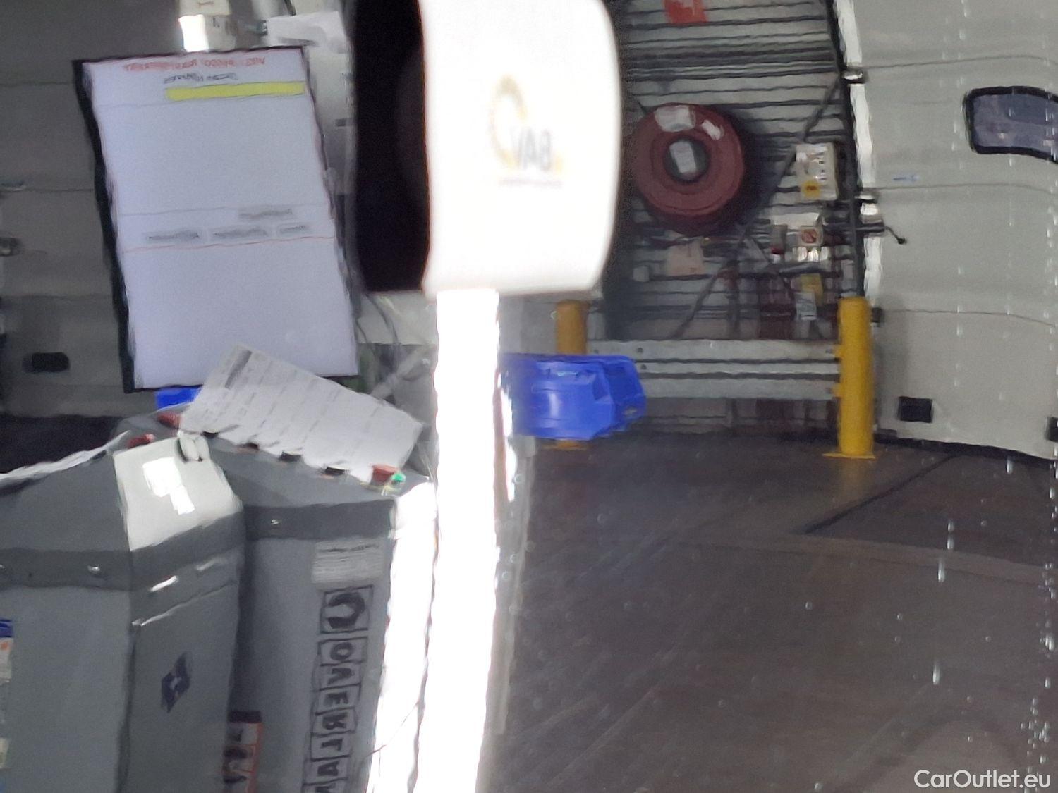  Audi  Q3 Audi,  SB '19 PHEV, Audi  Sportback 45 TFSI e S tronic S Line 5d #4