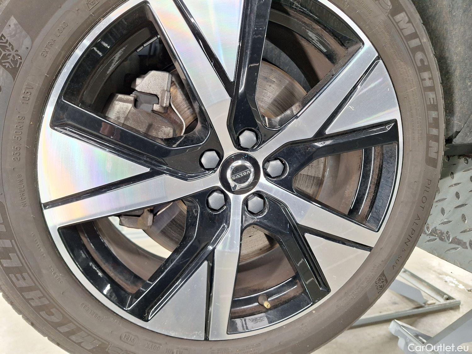  Volvo  XC 40 Volvo, XC40 '17 PHEV, Volvo XC40 T4 Recharge Geartronic R-Design 5d #10