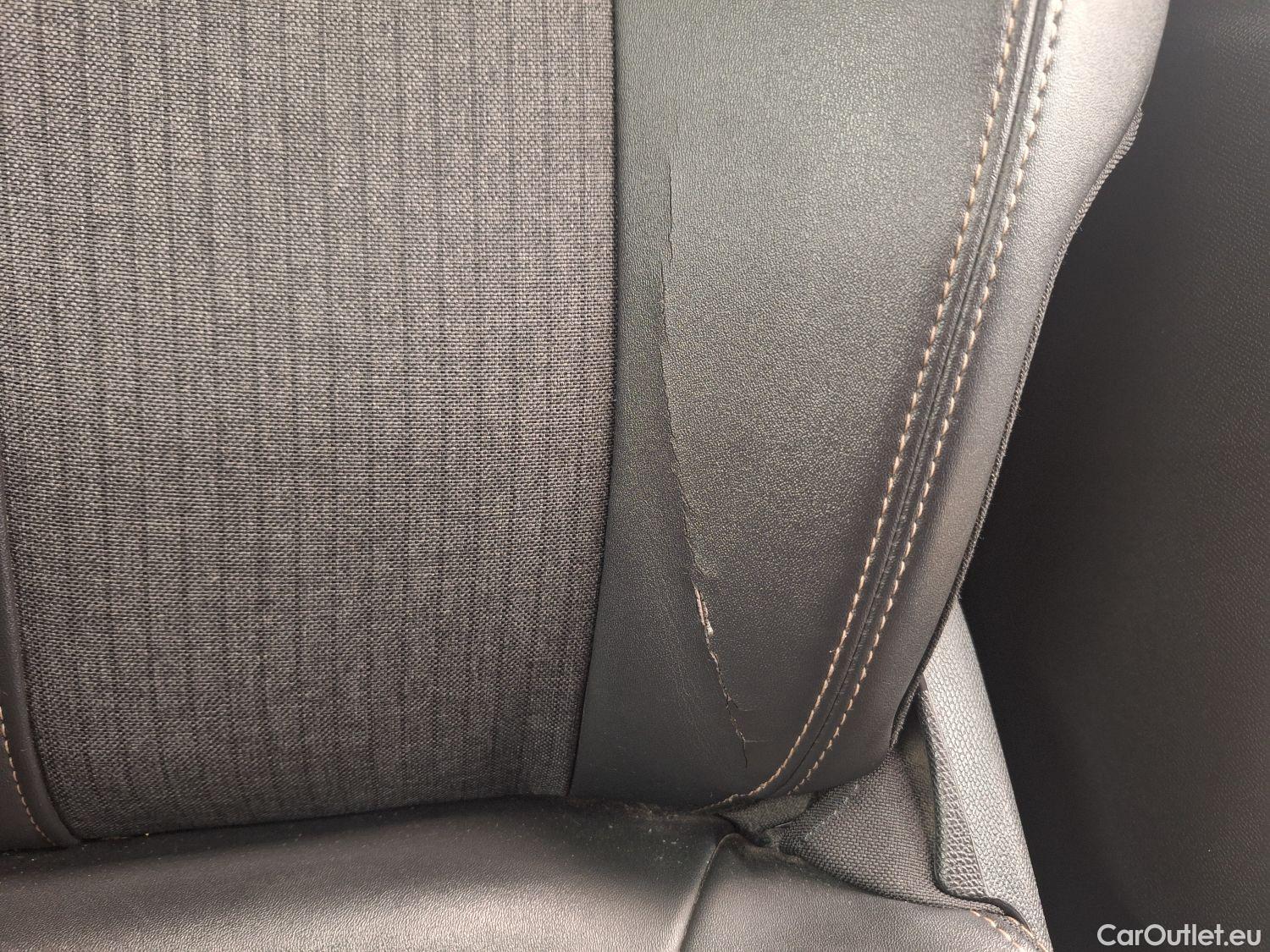  Peugeot  5008 Peugeot,  '16, Peugeot  1.5 BlueHDi 96kW S&S EAT8 GT Line 5d #14