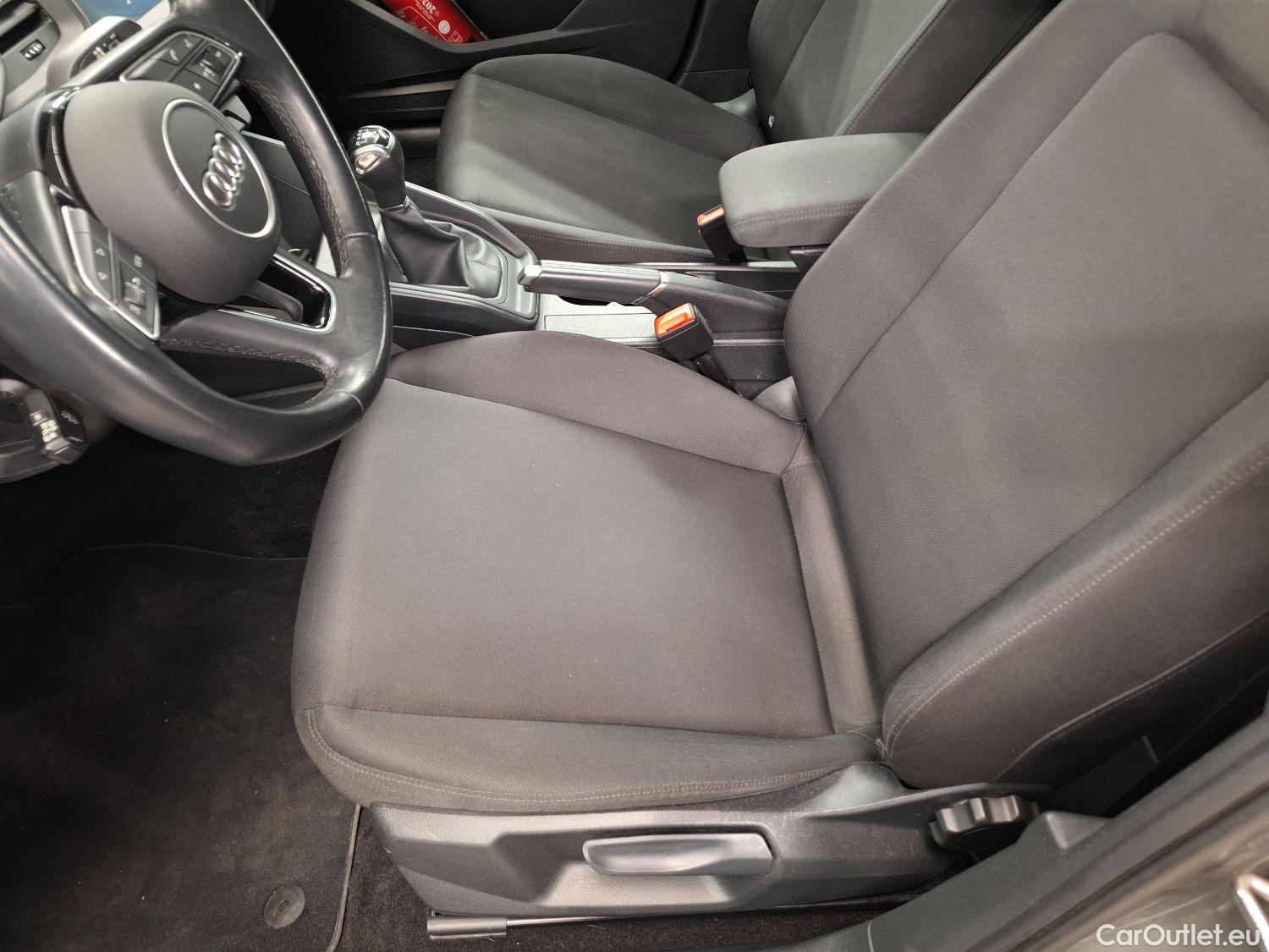  Audi  A1 Sportback Audi, A1 SB '18, Audi  1.0 25 TFSI 70kW S Line 5d #47