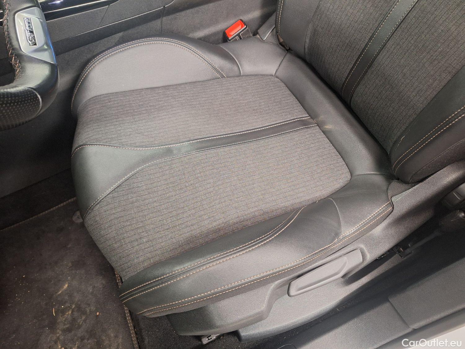  Peugeot  5008 Peugeot,  '16, Peugeot  1.5 BlueHDi 96kW S&S EAT8 GT Line 5d #11