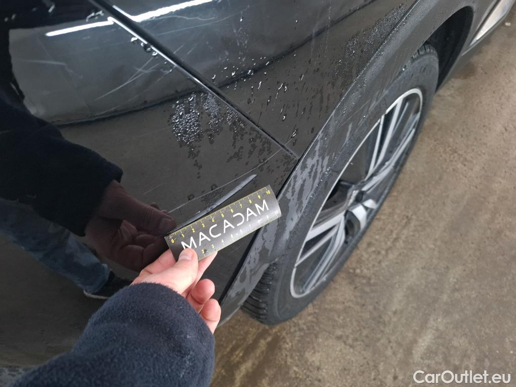  Peugeot  3008 PEUGEOT  / 2020 / 5P / SUV 1.6 HYBRID 225 E-EAT8 GT Pack #22