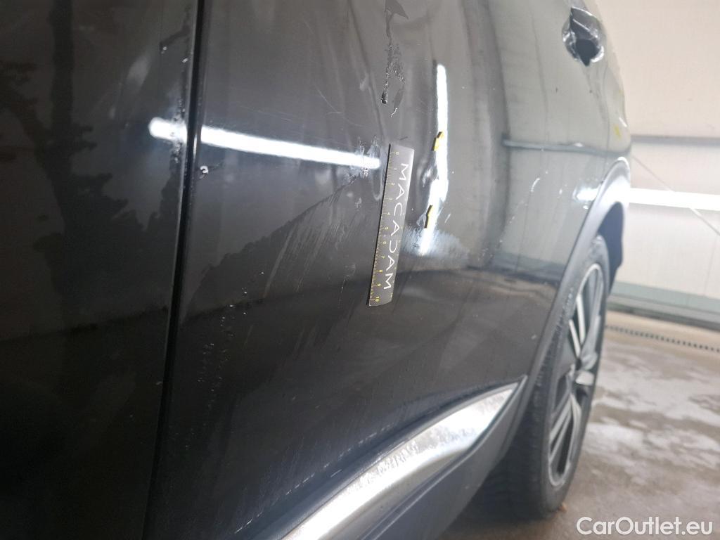  Peugeot  3008 PEUGEOT  / 2020 / 5P / SUV 1.6 HYBRID 225 E-EAT8 GT Pack #43