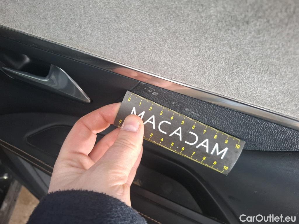  Peugeot  3008 PEUGEOT  / 2020 / 5P / SUV 1.6 HYBRID 225 E-EAT8 GT Pack #39