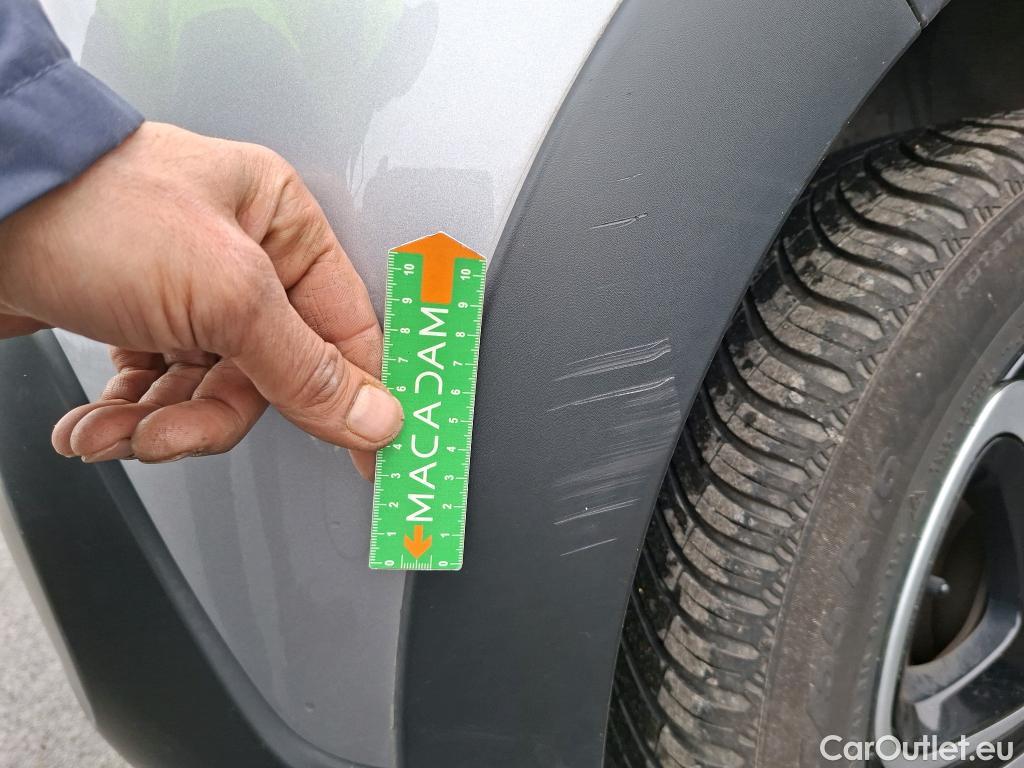  Citroen  C3  Société Feel 1.5 BlueHDI 100CV BVM6 E6d #28