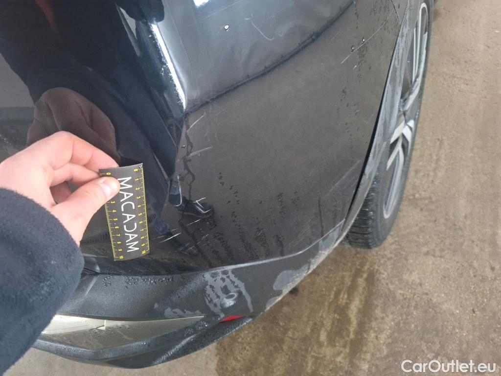  Peugeot  3008 PEUGEOT  / 2020 / 5P / SUV 1.6 HYBRID 225 E-EAT8 GT Pack #21