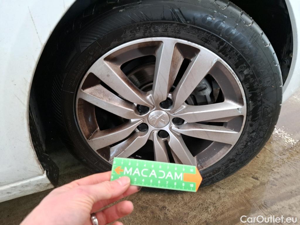  Peugeot  308  Active Business 1.5 HDI 100CV BVM6 E6dT #17