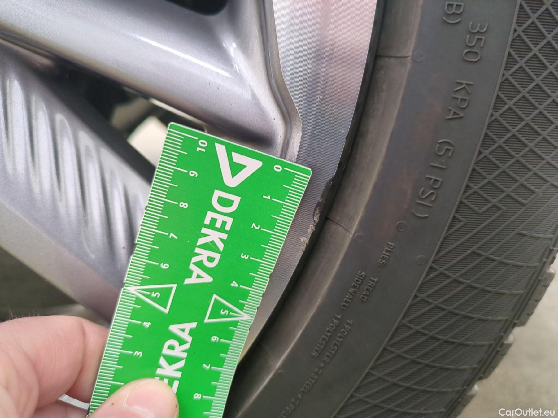  DS  DS7 7 Crossback Executive 2.0 BlueHDi 180CV BVA8 E6d #13