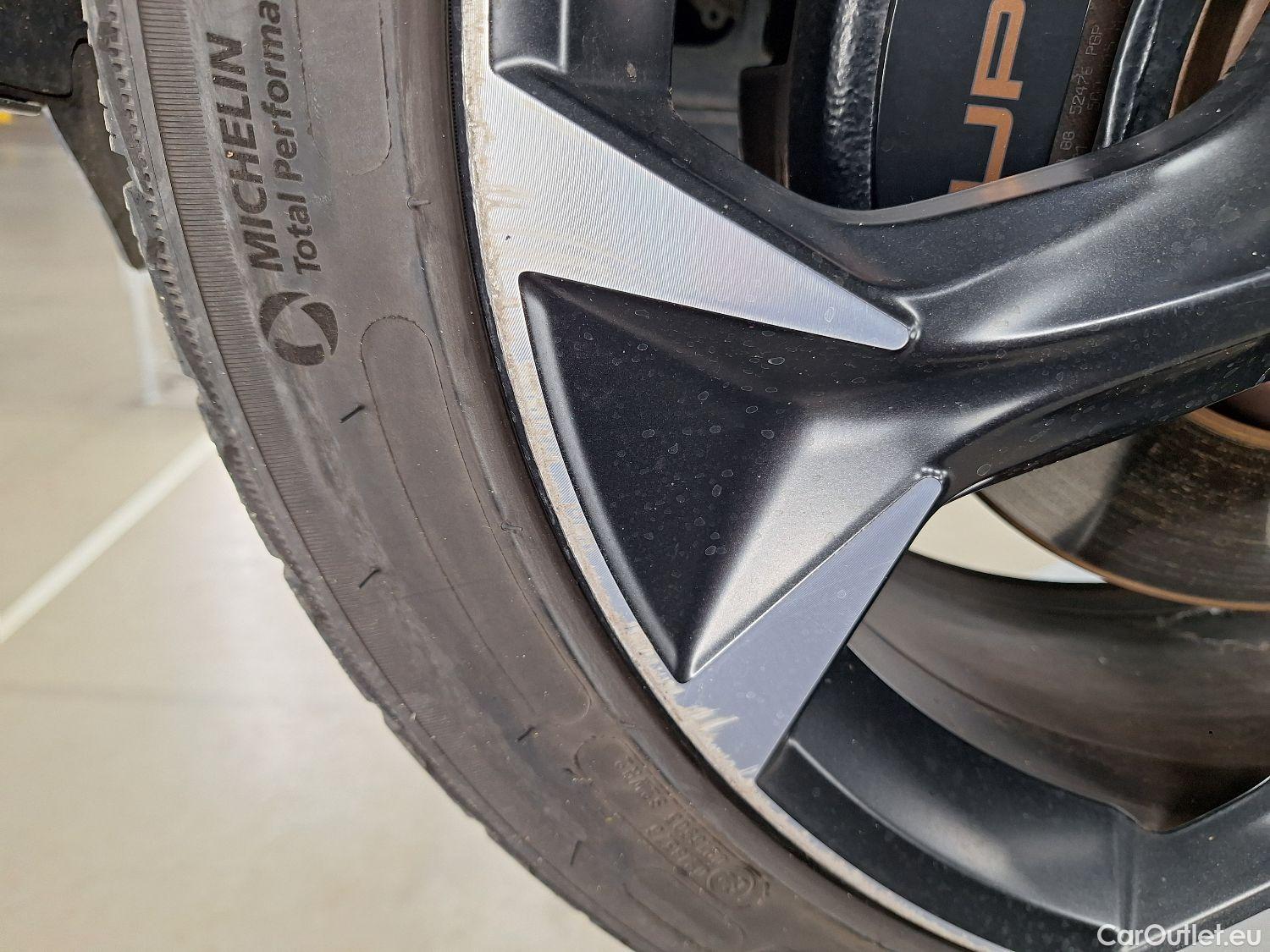  Cupra  Formentor Cupra,  '21 PHEV, CUPRA  1.4 e-HYBRID DSG VZ 5d #10