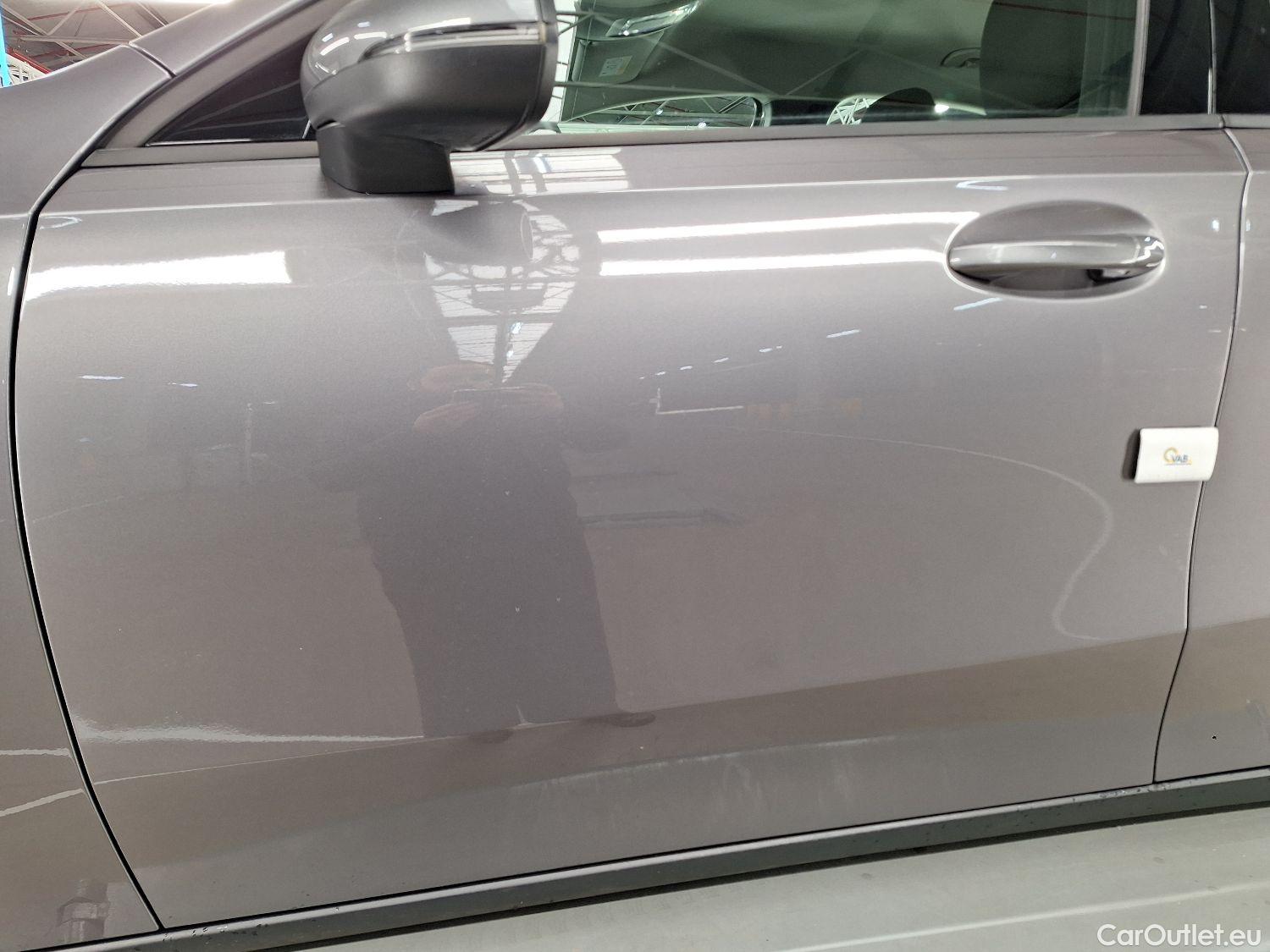  Mercedes  A-Klasse Mercedes, A-Class Berline '18, Mercedes-Benz  Limousine A 180d DCT Busine #31