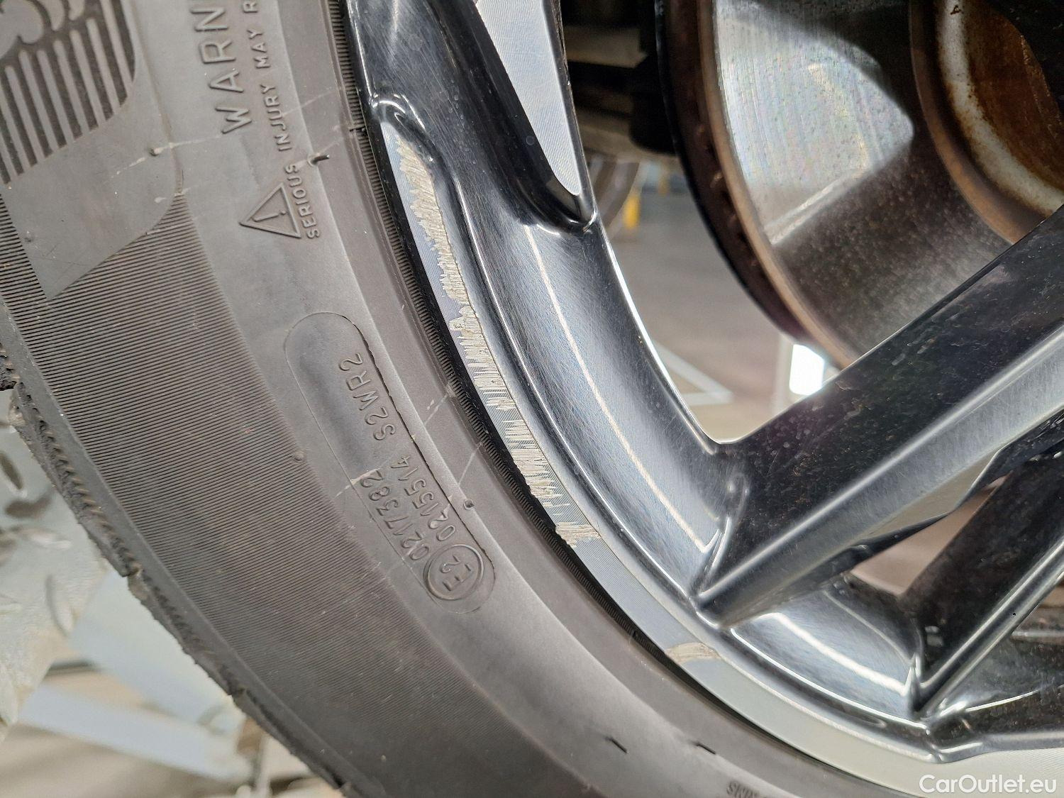  DS  DS7 DS,  CB '17, DS 7 Crossback E-Tense 4x4 PERFORMANCE Line 5d #2