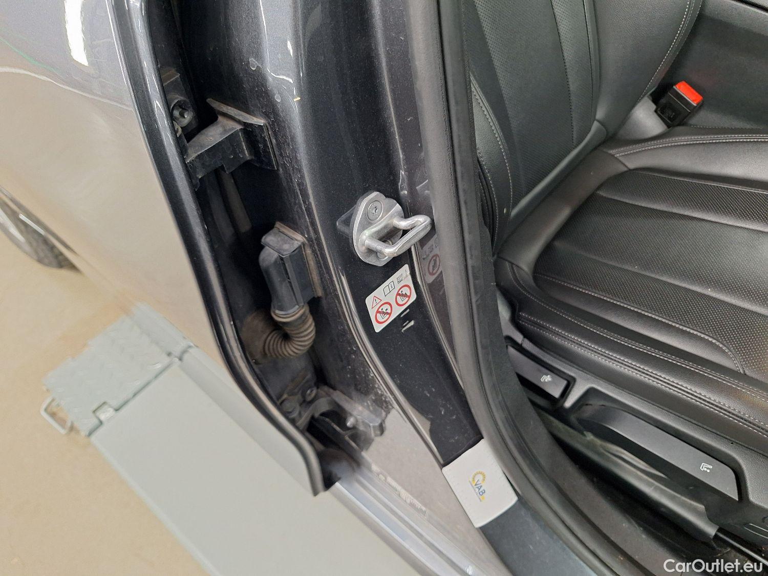  Bmw  Serie 3 BMW, 3-serie Touring '18, BMW 3 Reeks Touring 320dA (120 kW) 5d #39