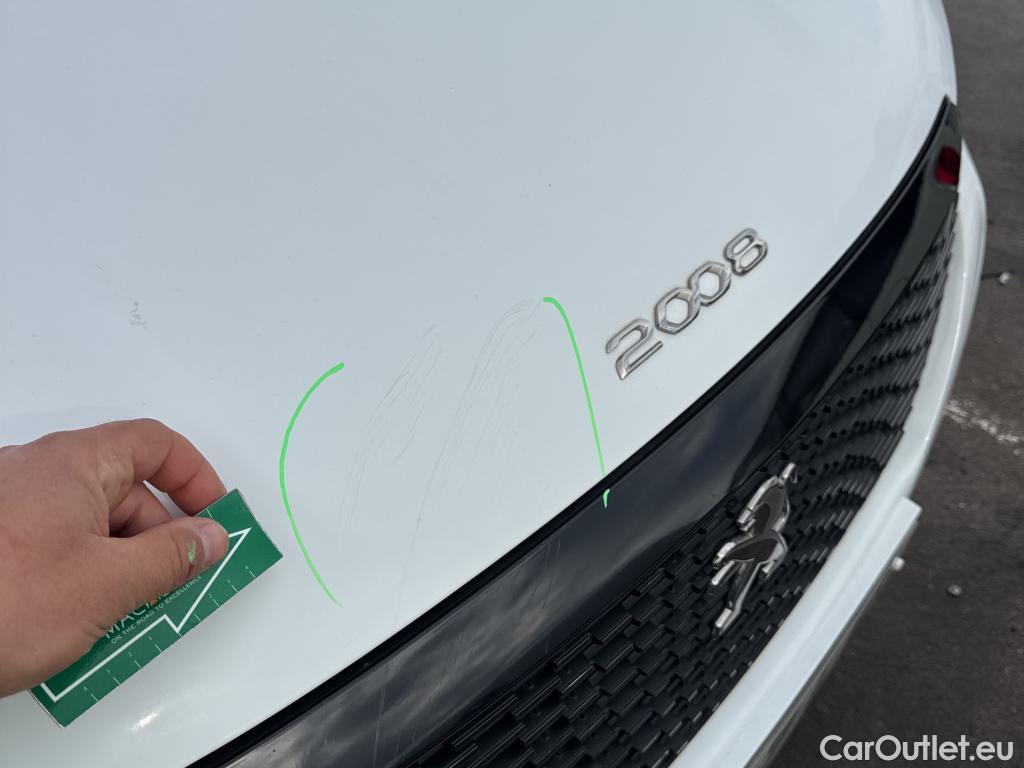  Peugeot  2008 PEUGEOT  / 2019 / 5P / todoterreno Allure BlueHDI 81kW (110CV) #4