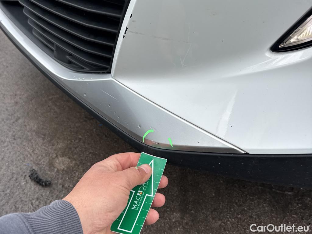  Peugeot  2008 PEUGEOT  / 2019 / 5P / todoterreno Allure BlueHDI 81kW (110CV) #30