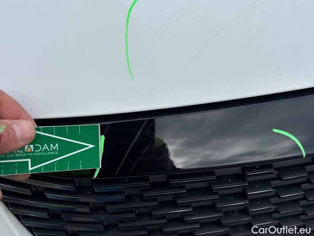  Peugeot  2008 PEUGEOT  / 2019 / 5P / todoterreno Allure BlueHDI 81kW (110CV) #27