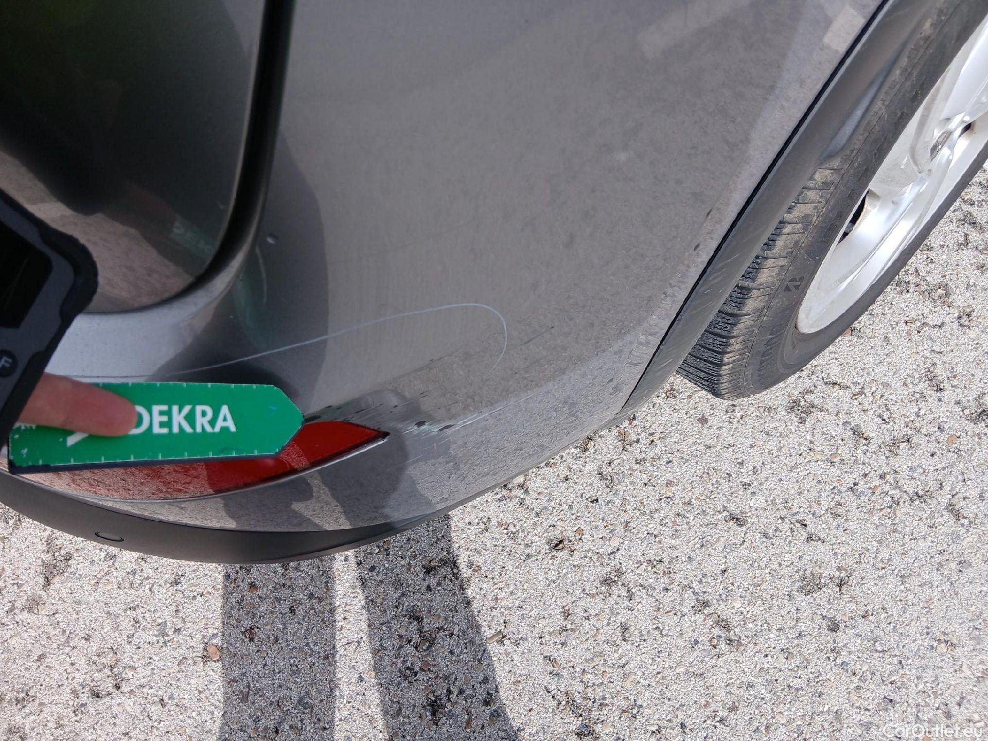  DS  DS7 DS DS 7 Crossback / 2017 / 5P / todoterreno BlueHDi DE 96kW (130CV) BE CHIC (AC) #36