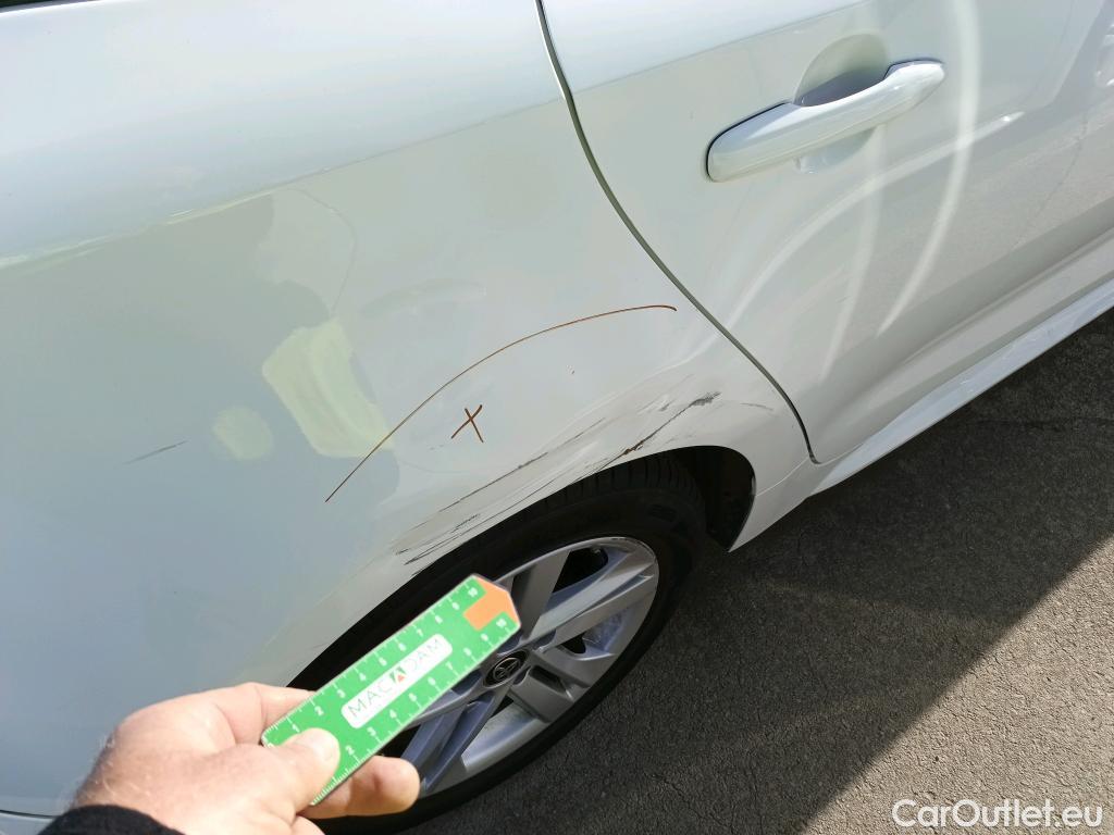  Toyota  Corolla TOYOTA  / 2019 / 5P / familiar 1.8 125H ACTIVE TECH E-CVT TOU SPORT #1