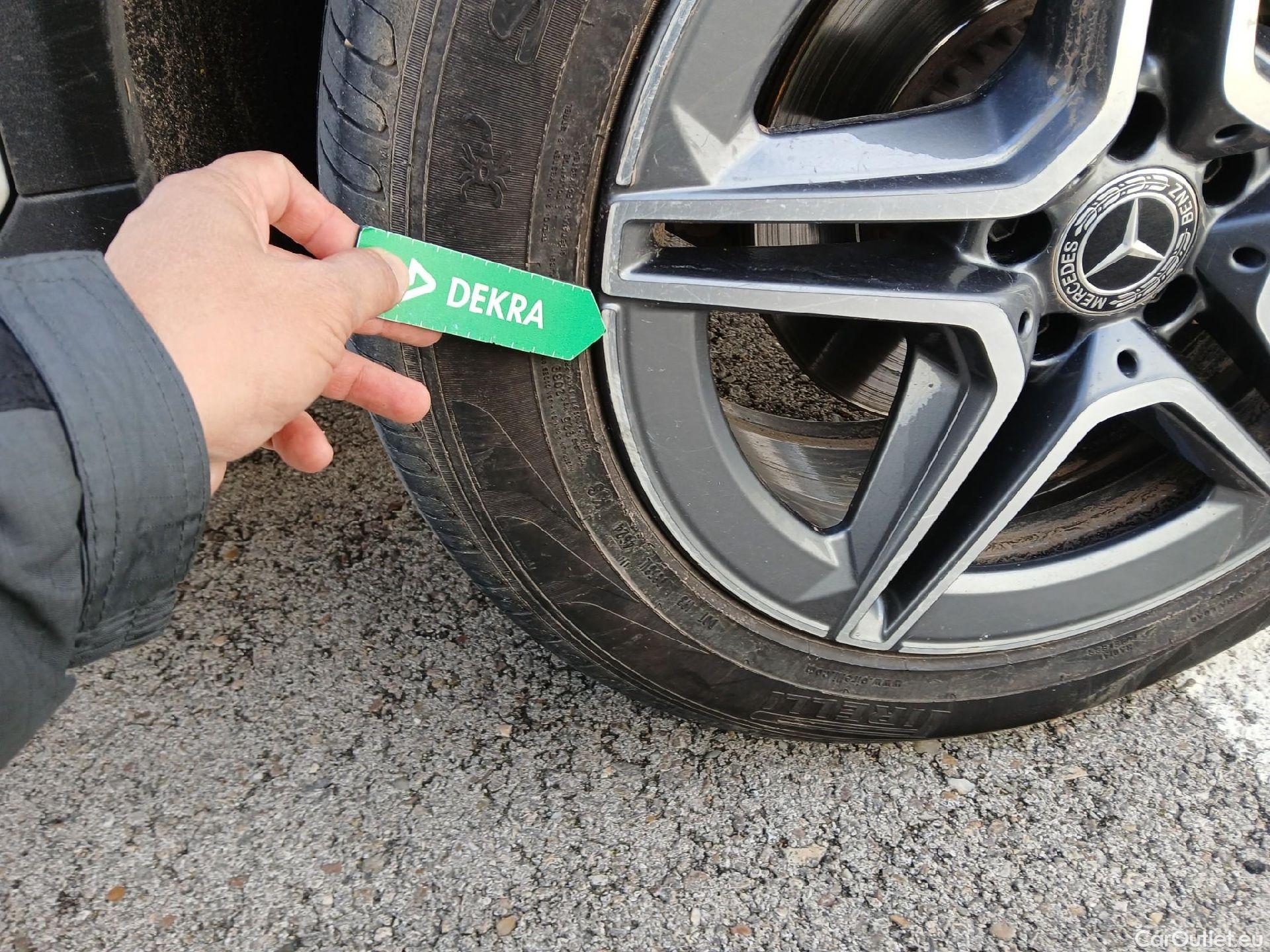  Mercedes  G-Klasee MERCEDES-BENZ Clase GLC / 2019 / 5P / todoterreno GLC 300 de 4MATIC #19