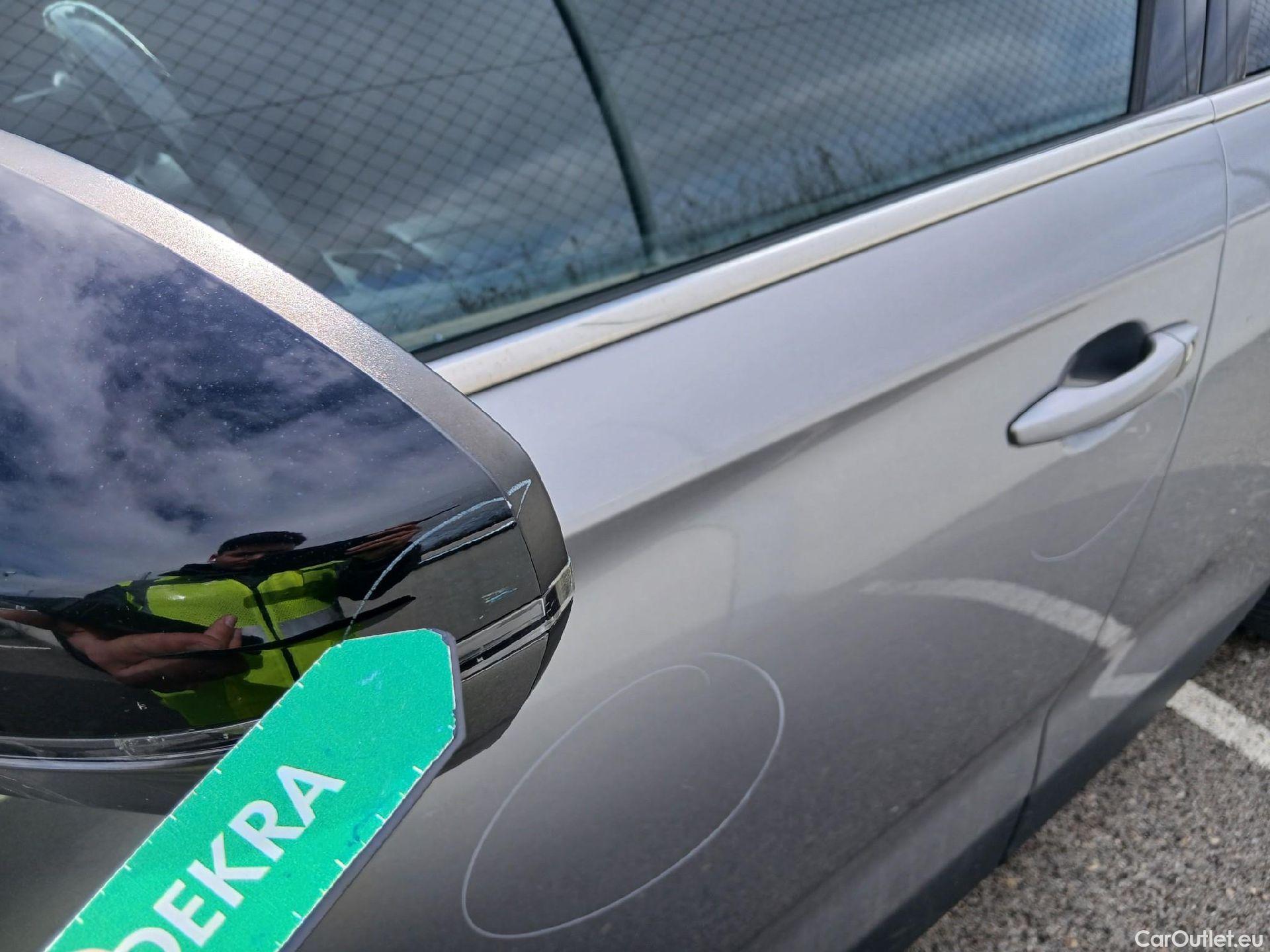  DS  DS7 DS DS 7 Crossback / 2017 / 5P / todoterreno BlueHDi DE 96kW (130CV) BE CHIC (AC) #24