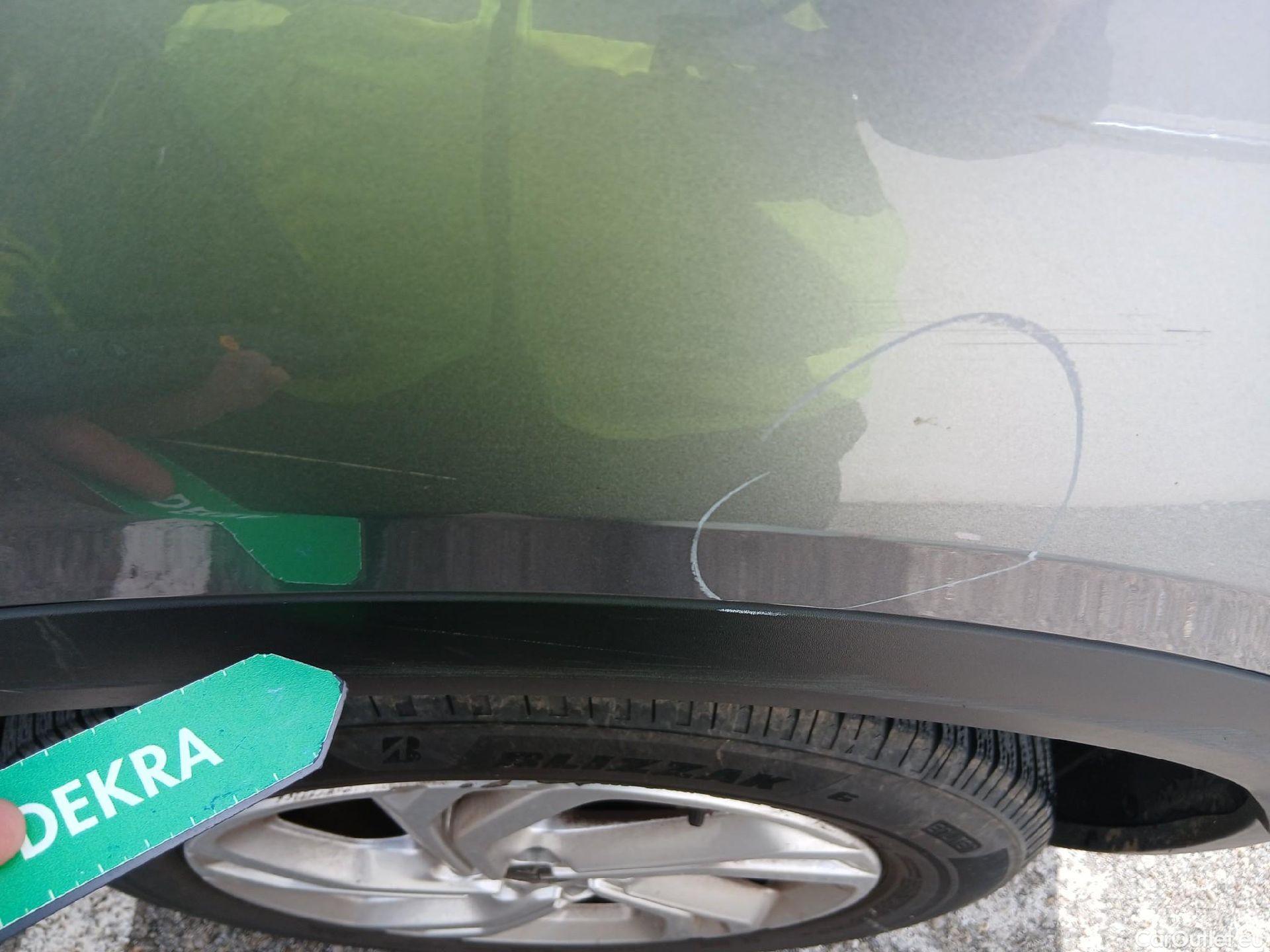  DS  DS7 DS DS 7 Crossback / 2017 / 5P / todoterreno BlueHDi DE 96kW (130CV) BE CHIC (AC) #31