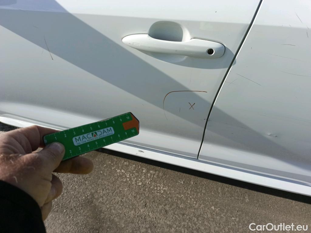  Toyota  Corolla TOYOTA  / 2019 / 5P / familiar 1.8 125H ACTIVE TECH E-CVT TOU SPORT #12