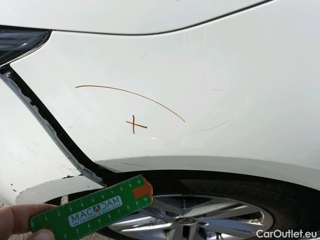  Toyota  Corolla TOYOTA  / 2019 / 5P / familiar 1.8 125H ACTIVE TECH E-CVT TOU SPORT #27