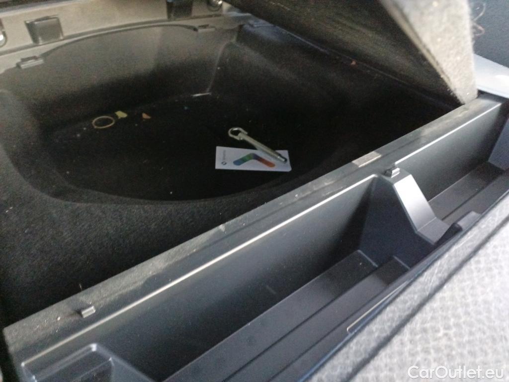  Toyota  Corolla TOYOTA  / 2019 / 5P / familiar 1.8 125H ACTIVE TECH E-CVT TOU SPORT #14