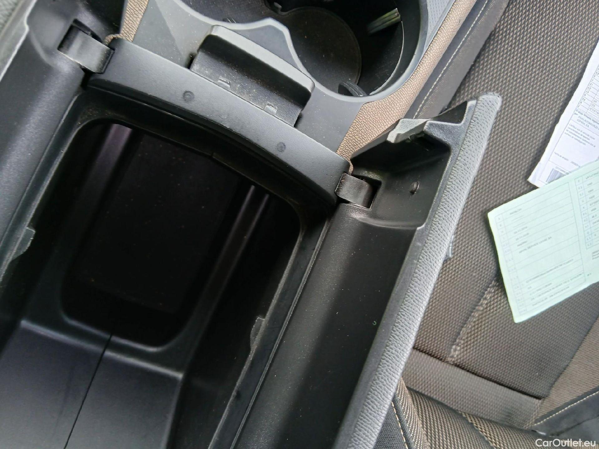  DS  DS7 DS DS 7 Crossback / 2017 / 5P / todoterreno BlueHDi DE 96kW (130CV) BE CHIC (AC) #2