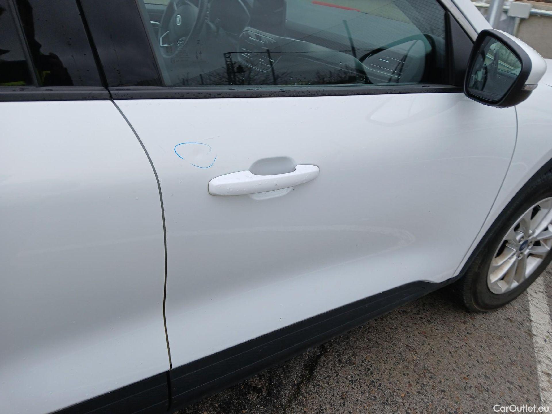  Ford  Kuga FORD  / 2019 / 5P / todoterreno Titanium 1.5T EcoBoost 88kW (120CV) #35