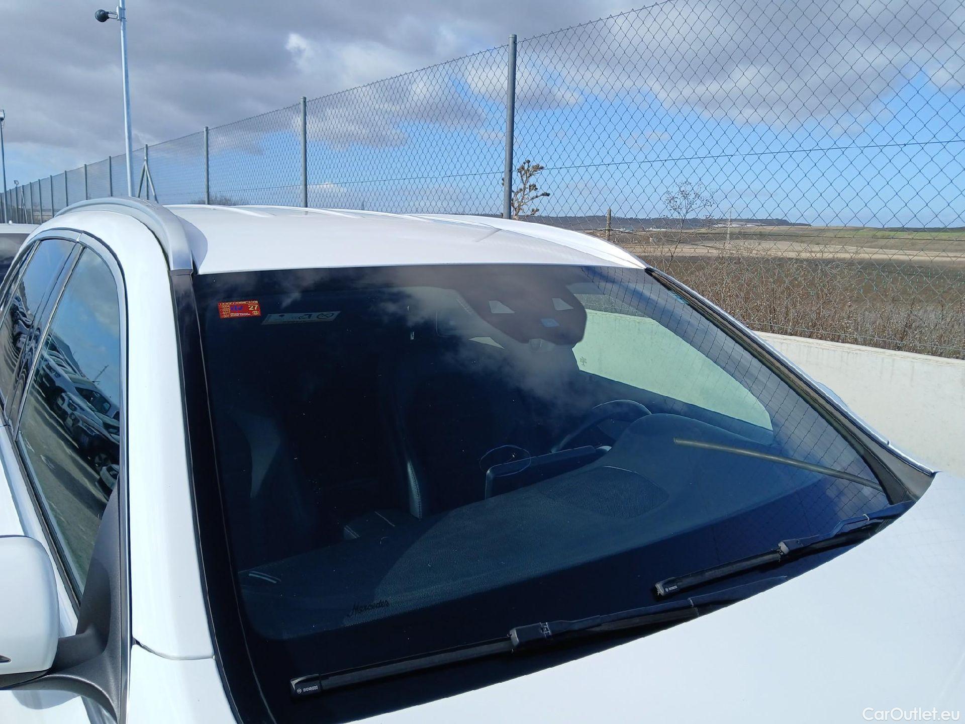  Mercedes  G-Klasee MERCEDES-BENZ Clase GLC / 2019 / 5P / todoterreno GLC 300 de 4MATIC #32