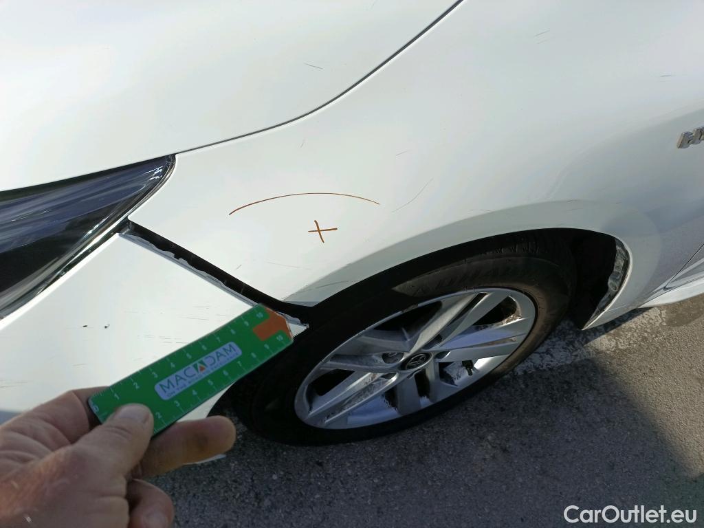  Toyota  Corolla TOYOTA  / 2019 / 5P / familiar 1.8 125H ACTIVE TECH E-CVT TOU SPORT #26