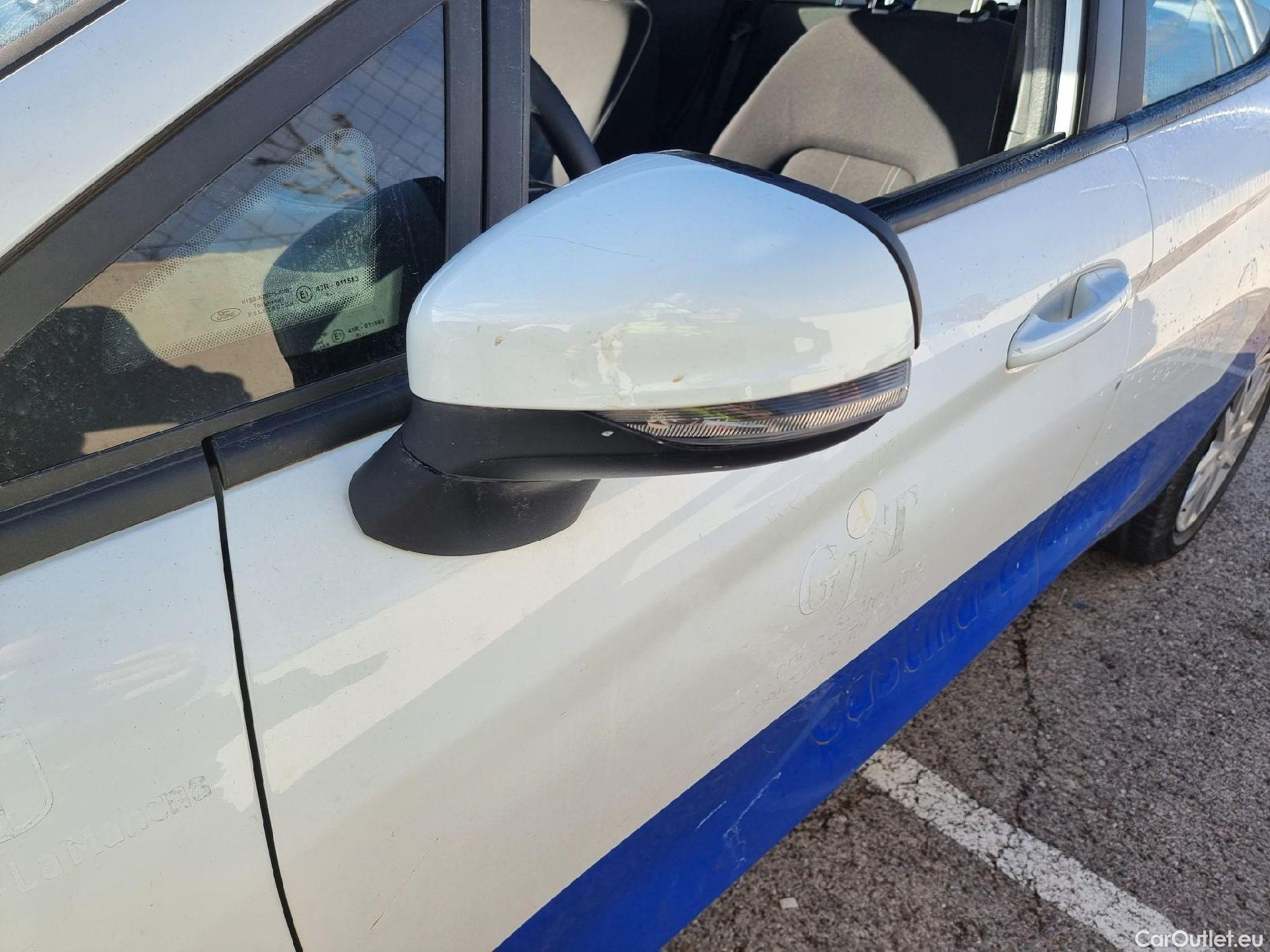  Ford  Fiesta FORD  / 2017 / 5P / berlina con portón 1.1 Ti-VCT 63kW Trend+ 5p #10