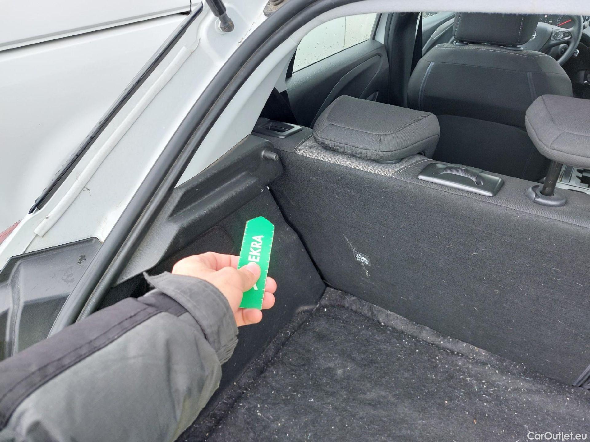  Opel  Corsa OPEL  / 2019 / 5P / berlina con portón 1.2T XHL 74kW (100CV) Edition (AC) #3