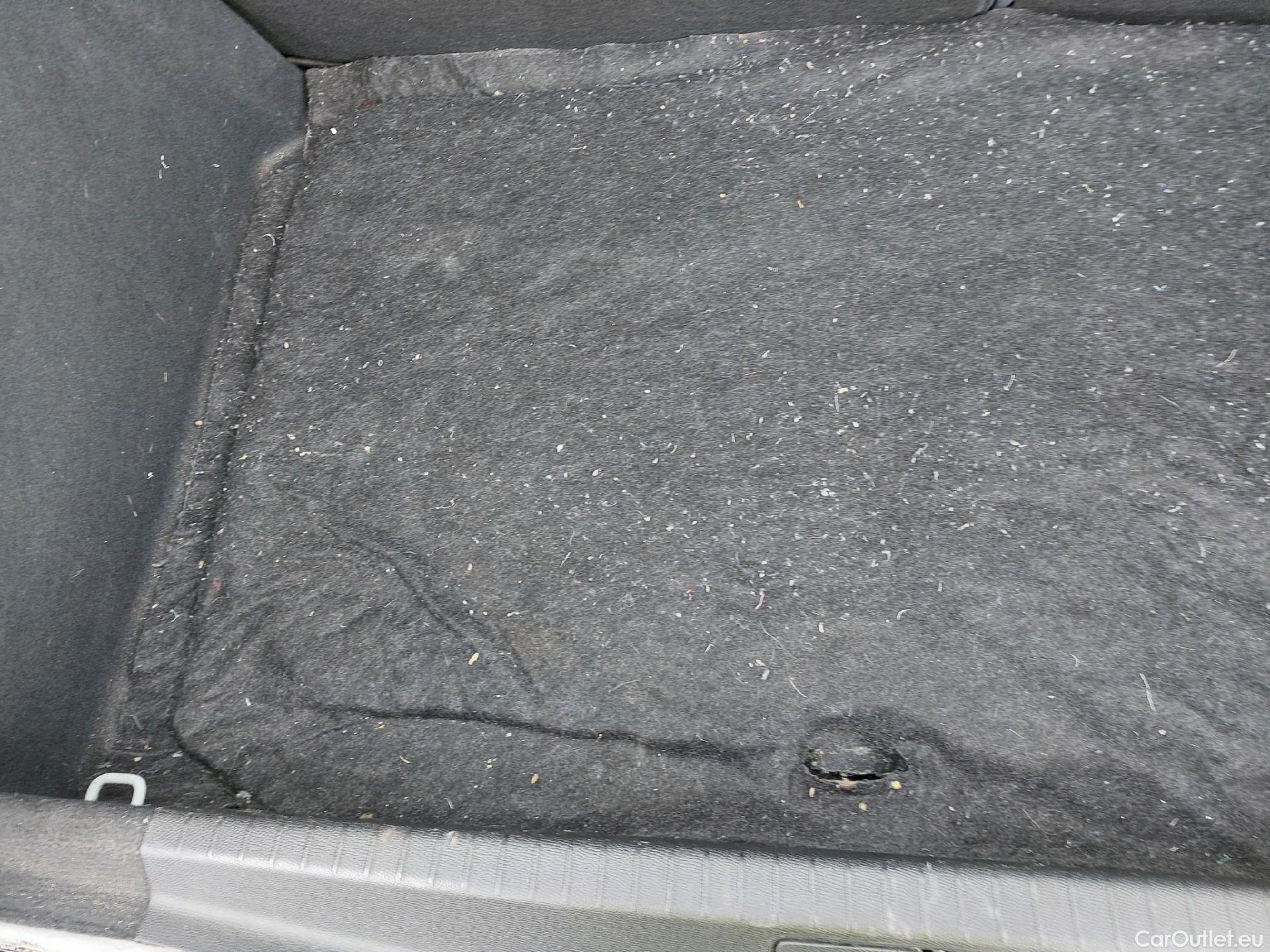  Opel  Corsa OPEL  / 2019 / 5P / berlina con portón 1.2T XHL 74kW (100CV) Edition (AC) #1