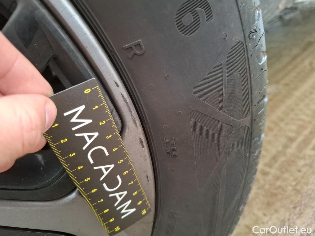  Citroen  C4  Berline Feel Pack 1.2 PureTech 130CV BVA8 6E #38