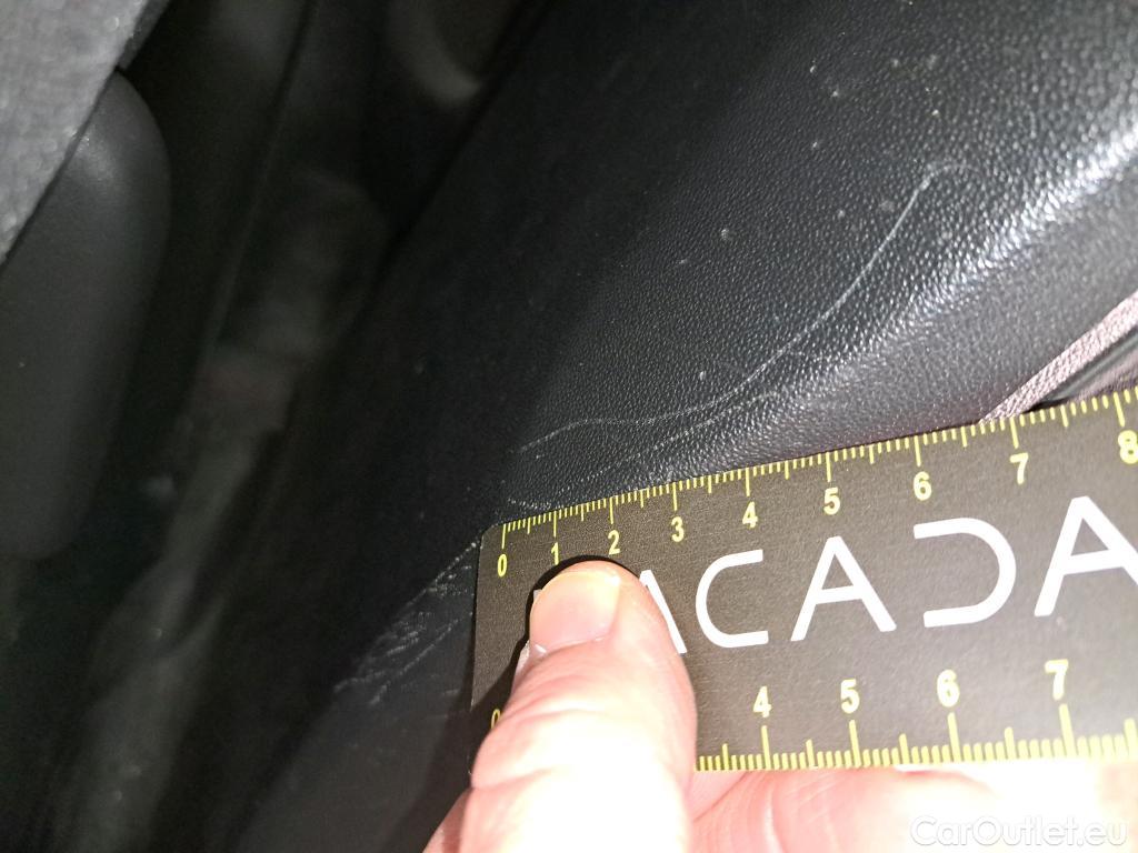  Peugeot  208  Affaire VU 5p Berline BlueHDi 100 PREMIUM #8