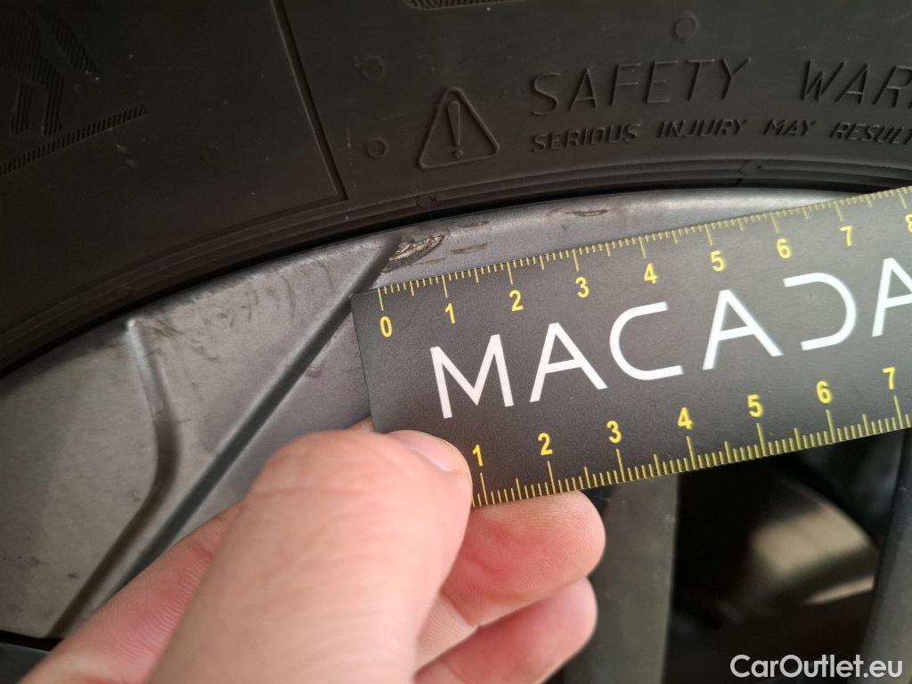  Citroen  C4  Berline Feel Pack 1.2 PureTech 130CV BVA8 6E #32