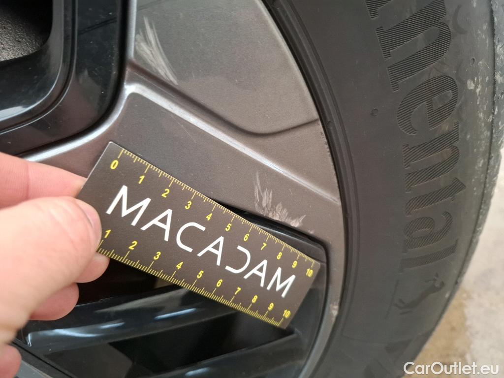  Citroen  C4  Berline Feel Pack 1.2 PureTech 130CV BVA8 6E #48