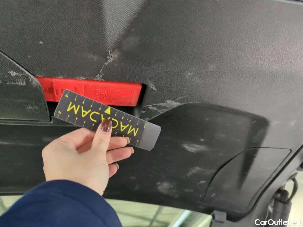  Peugeot  3008 1.2 PureT.BL Allure #33