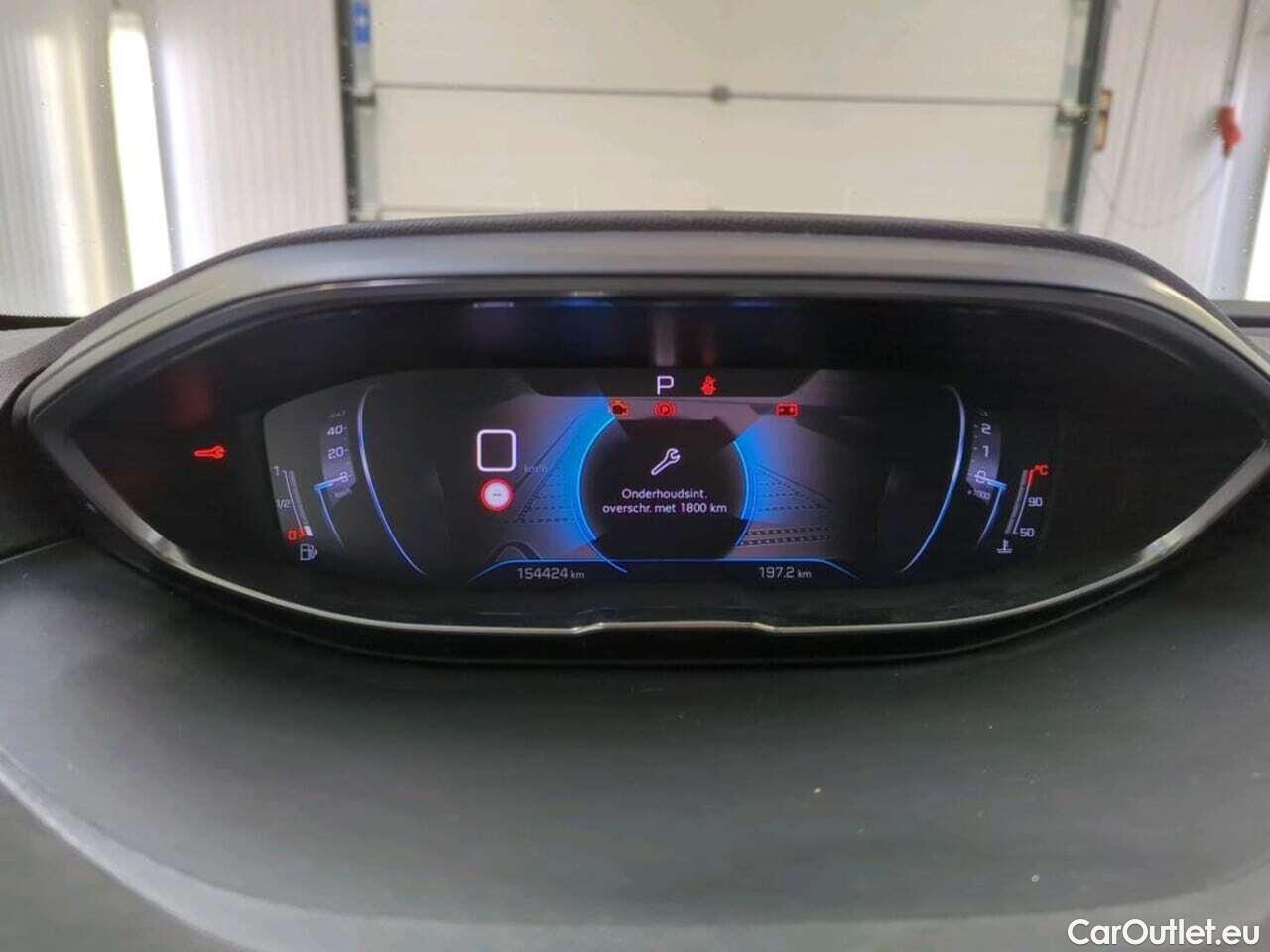  Peugeot  3008 1.2 PureT.BL Allure #1