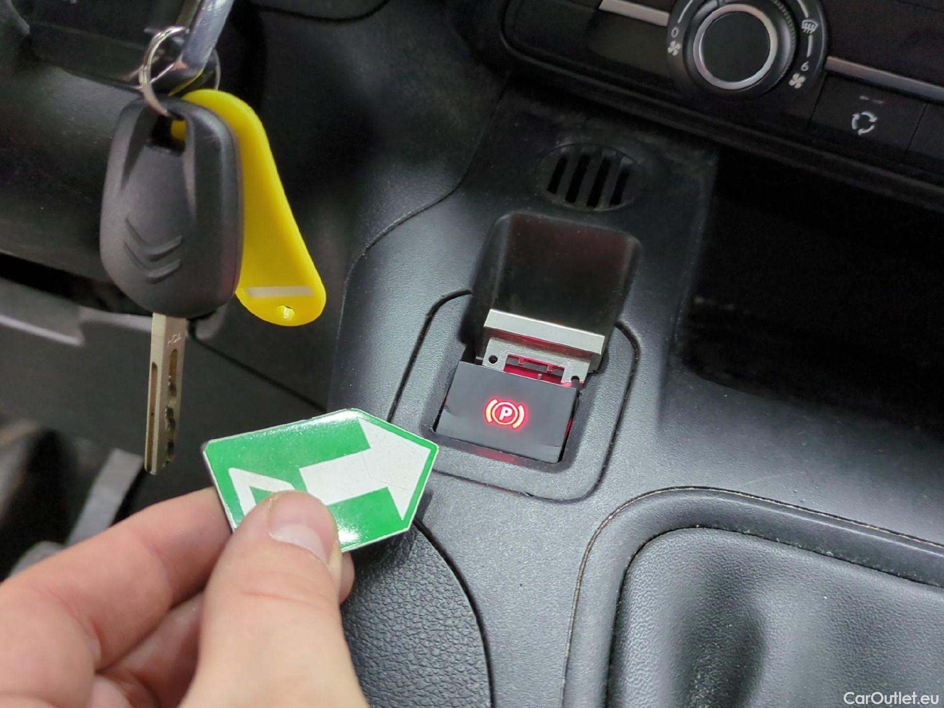  Citroen  Berlingo  Fourgon Club M 650 1.5 BlueHDi 75CV BVM5 E6dT #3