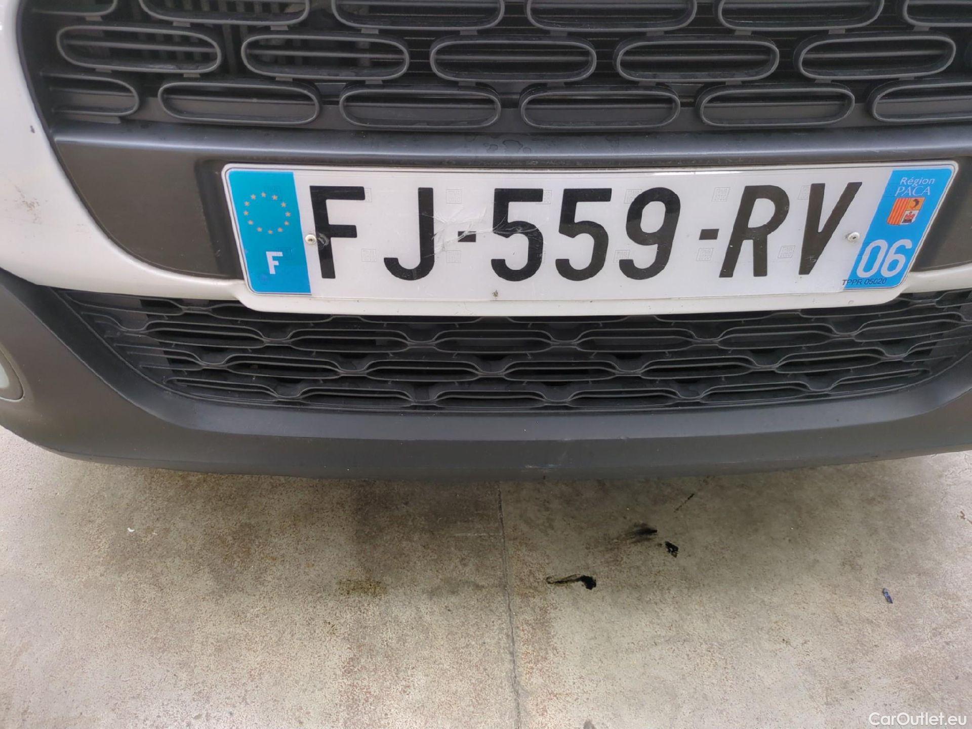  Citroen  C3  Société Feel Nav 1.5 BlueHDI 100CV BVM5 E6dT #46